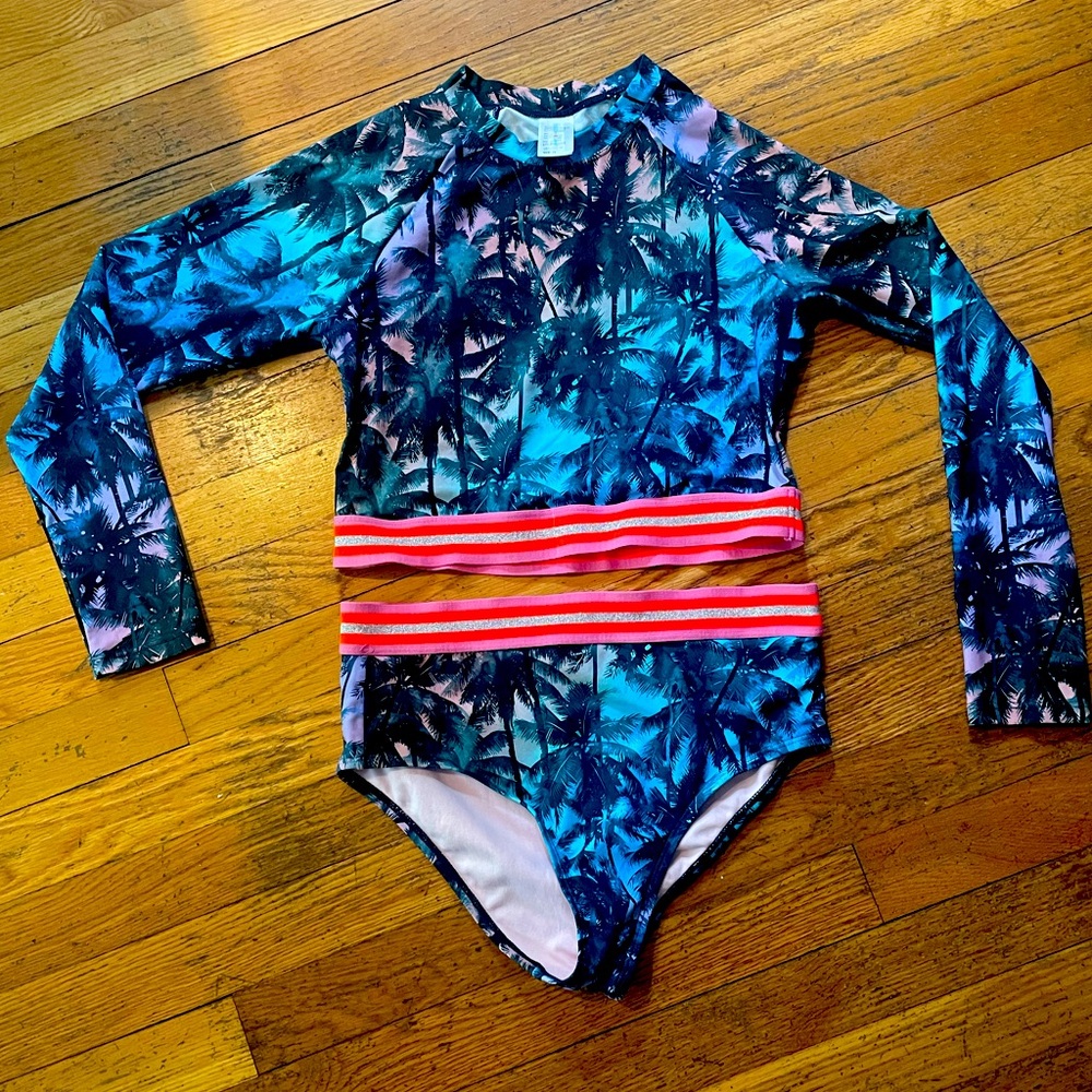 NWOT Beach Lingo Girls Sz 14 Santa Cruz Palm Two-Piece Rash guard and bottom